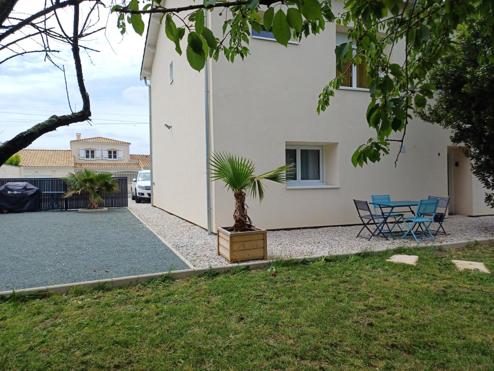 Appartamento L'Echappee Belle Bessines Esterno foto